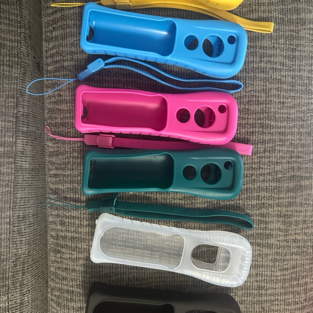 Wii control cases